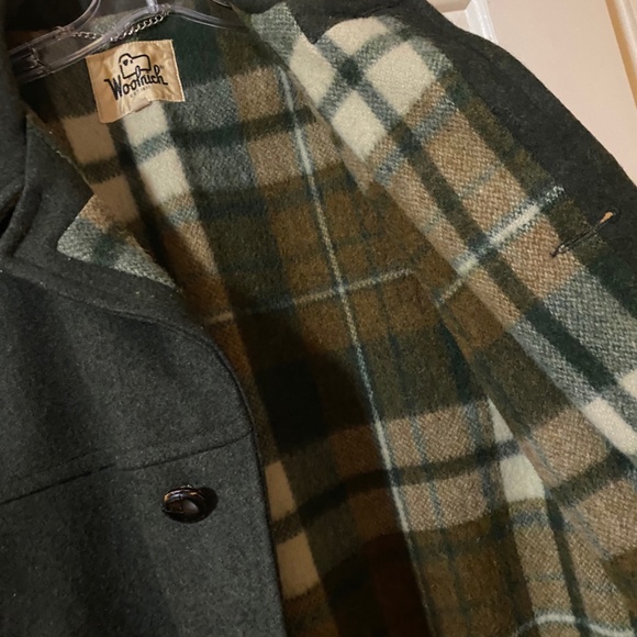 Vintage Green Woolrich Coat with removable hood - Picture 2 of 10